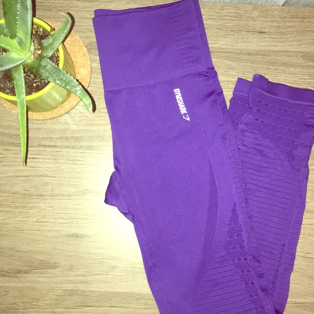 Gym shark leggings!